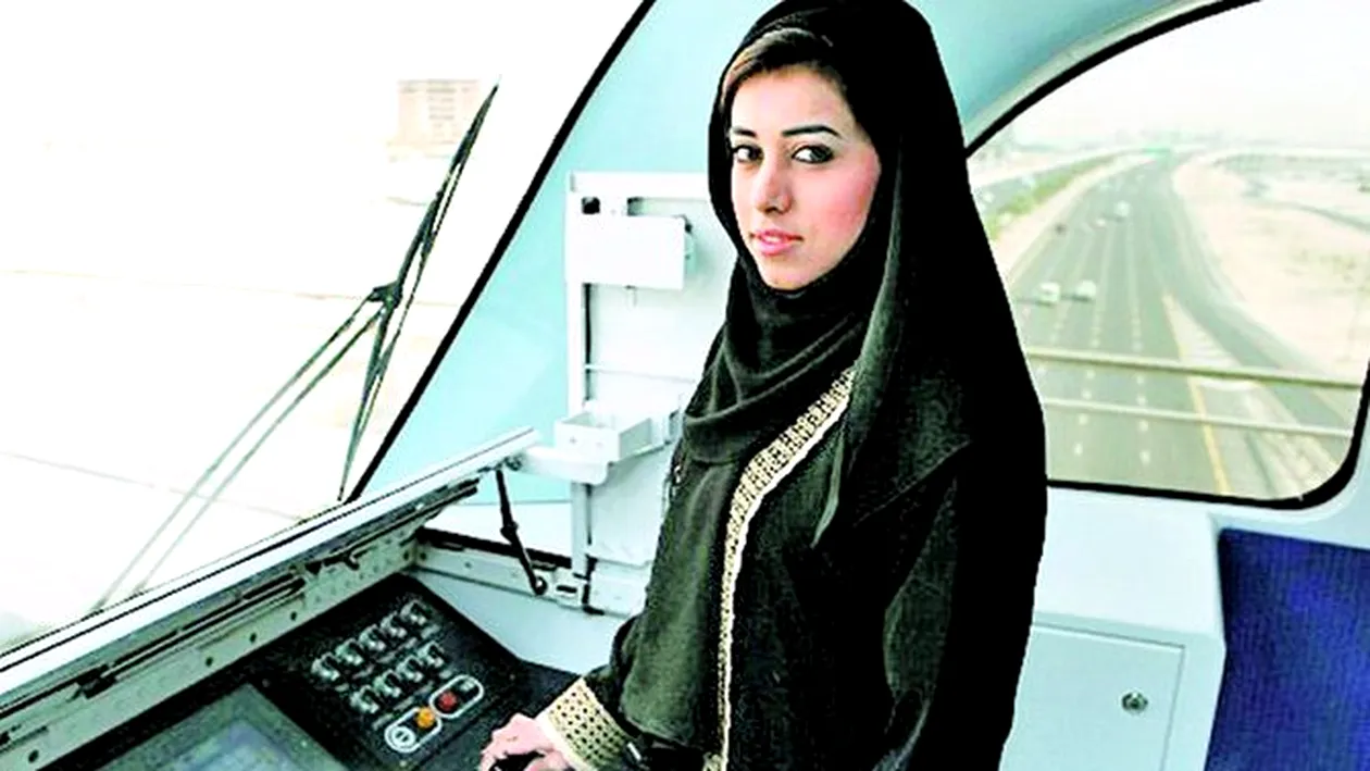 Singura femeie conductor de metrou din Orientul Mijlociu. Atentie, ni se deschid usile!