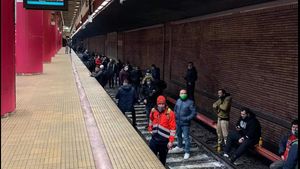 Greva spontană la metroul din București, vineri dimineața! Angajații au coborât pe linii