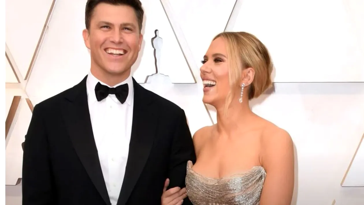 Scarlett Johansson și Colin Jost s-au căsătorit în secret! La ceremonie au participat doar rudele apropiate și câțiva prieteni | VIDEO