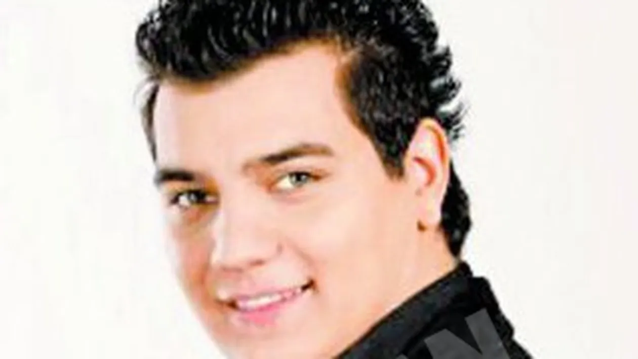 Isi face trupa de dans