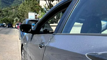 Ce a păţit un român în Thassos, după ce şi-a parcat maşina în faţa hotelului unde era cazat: Din păcate, am avut parte de o surpriză neplăcută astăzi