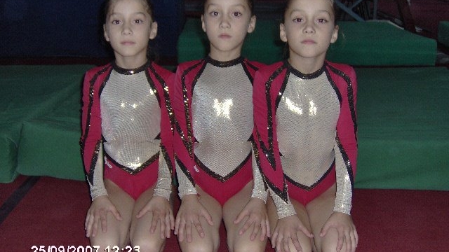 Destinul incredibil al singurelor triplete gimnaste din lume! Decizia care le-a dat viata peste cap pustoiacelor din Foscani!