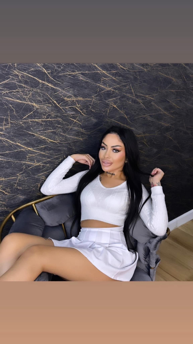 Valentina, tânăra de 28 de ani găsită moartă într-o valiză în râul Olt/sursă foto: Facebook