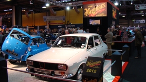 O copie a Daciei 1300, lângă un Ferrari de 2,5 milioane de euro la cel mai tare show de maşini clasice din Anglia!