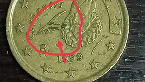 Dacă o ai acasă, te îmbogățești! Moneda din anul 1999 care se vinde acum cu 28.000 de euro