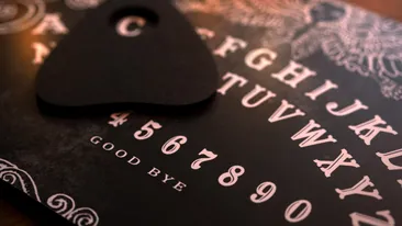 Horoscop rune 17 decembrie 2025! Laguz le schimbă energia și magnetismul acestor persoane