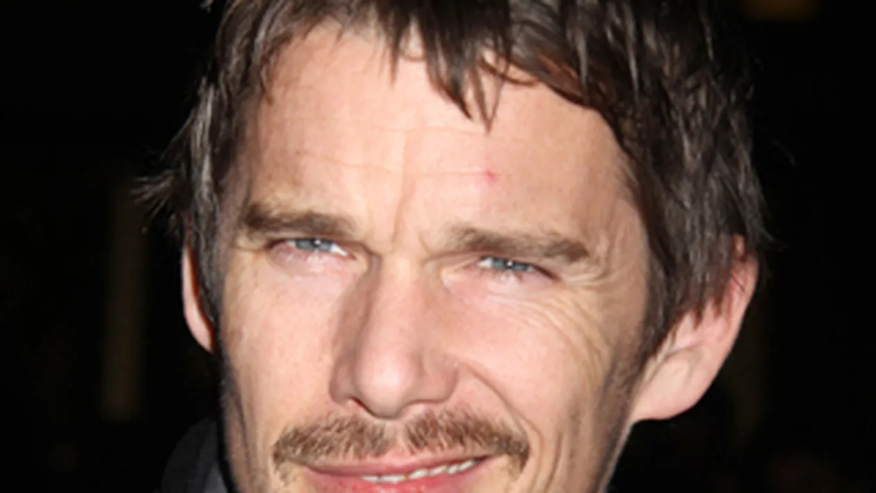 Ethan Hawke a devenit tata pentru a patra oara