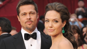 Fratele ANGELINEI JOLIE ar fi determinat divorţul dintre ea şi BRAD PITT: „Trăia împreună cu ei...“