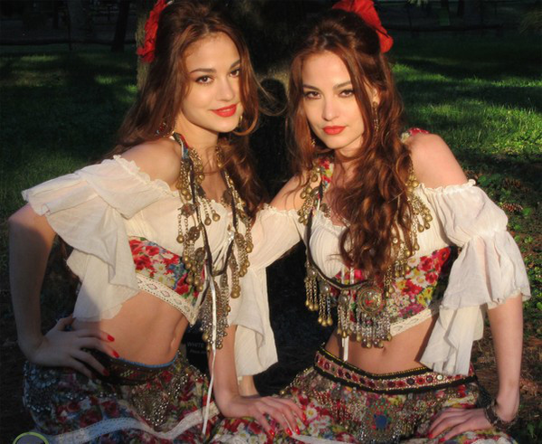 Mihaela și Gabriela Modorcea și-au dorit cu ardoare celebritatea / Foto: Facebook