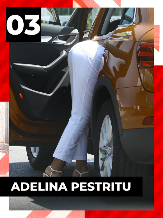 TOP sexy-vedete. Bianca Drăgușanu, Daniela Crudu sau Raluca Bambi s-au aplecat pe bancheta din spate și…: Mamăăă, ce priveliște!