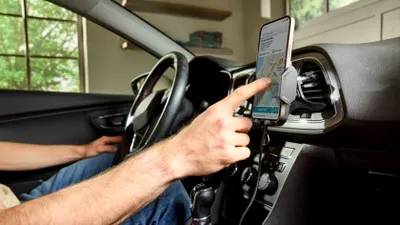 Ofertă Lidl: Kit auto Tronic pentru smartphone din trei piese, la 30 de lei