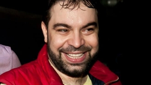 Ai auzit de multe ori expresia "Salam Reggaeton", dar nu-ti inchipuiai ca o sa vezi asta! Unde s-a ajuns cu pasiunea pentru manele