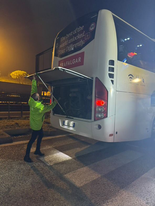 O româncă a avut parte de o vacanță de coșmar! Ce a pățit în Roma, după ce și-a urcat bagajele în autobuz