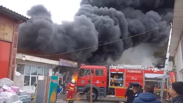 Incendiu violent în Vaslui! S-a activat Planul Roşu de intervenţie