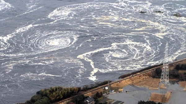 Japonia a fost zguduita puternic de un cutremur! Alerta de tsunami lansata la scurt timp. Primele imagini din timpul seismului