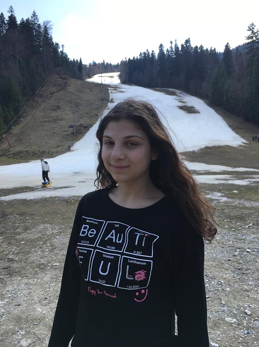 Veronica Zamfir, fiica unui fost jurnalist răpus de cancer, căutată de polițiști! De mai bine de o săptămână, adolescenta e de negăsit