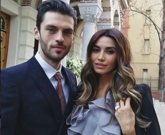 Lili Sandu a răbufnit pe Instagram: ”Un tată nu-și poate ține copilul în brațe din cauza unor reguli”. Ce a supărat-o pe vedetă
