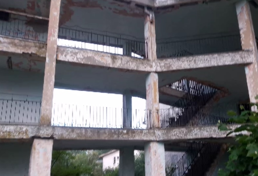 Vilele de altădată s-au transformat în ruine