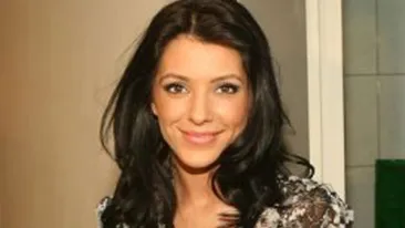 Celia si-a lasat fanii muti de uimire! Nu are cum sa fie real asa ceva! Este un trucaj!