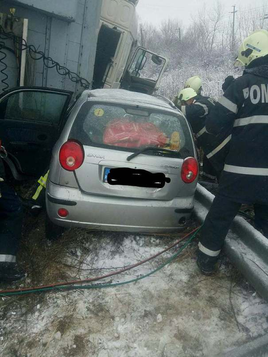 Accident groaznic în Caraş Severin! O femeie a murit, o fetiță este în comă