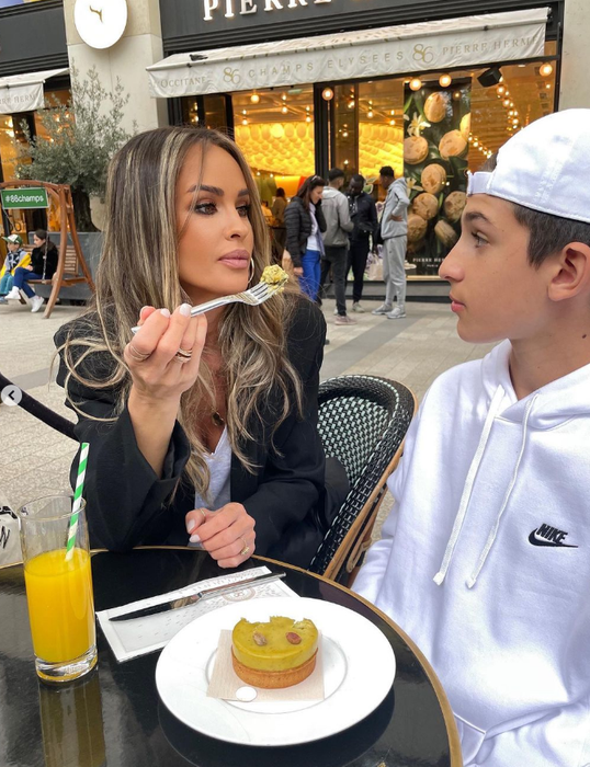 Ce se mai întâmplă cu Diana Munteanu după ce a ajuns să își crească singură copilul. „Nu-mi place să-mi plâng de milă”