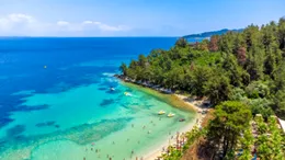 Un român în vârstă de 37 de ani a murit în Thassos. El se afla în vacanță alături de soție și de cei trei copii