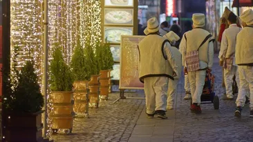 Trei copii din Vaslui au ajuns la spital, în comă alcoolică, după ce au colindat