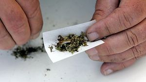 Un elev de 15 ani s-a drogat la scoala si i s-a facut rau in timpul orelor