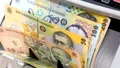 Se oferă al 13-lea salariu. Cine beneficiază de el, la finalul lui 2025
