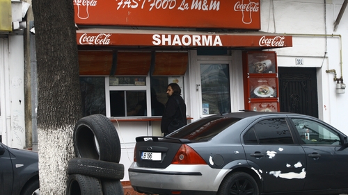 Petru Mircea, fidel aceleiasi shaorme cu de toate!