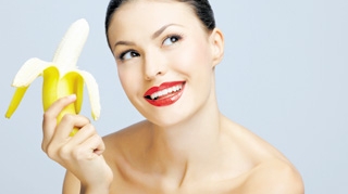 Mancarea care ne face fericiti! Ce alimente trebuie sa consumi  ca sa scapi de depresia sezoniera