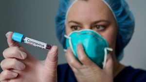 Un nou focar în România! 27 de angajați de la o fabrică de înghețată din Alba, depistați pozitiv cu coronavirus