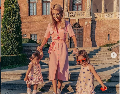 Andreea Bălan a primit o vizită surpriză! Reacția artistei: ”Aoleu, aoleu…”