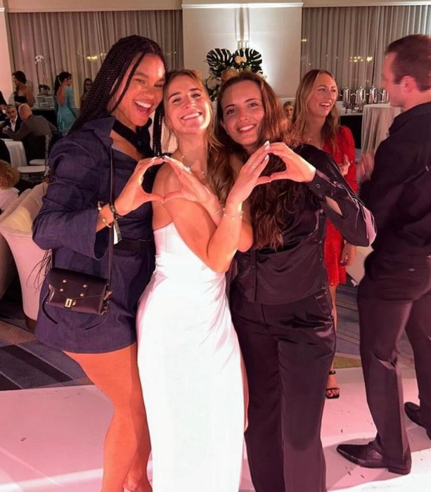 Sabrina Ionescu, baschetbalista cu origini românești, s-a căsătorit în SUA! Văduva lui Kobe Bryant, la nuntă