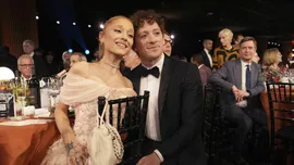 Ariana Grande și Ethan Slater s-au despărțit în secret, după aproape 3 ani de relație