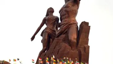Africa are propria Statuie a Libertatii. Monumentul a costat peste 20 de milioane de dolari