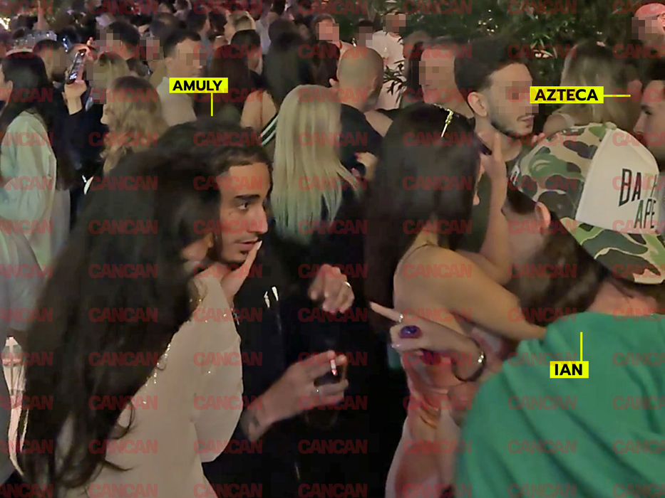 Amuly, cu o brunetă misterioasă în club