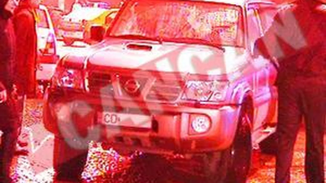 O masina a Ambasadei SUA a schilodit o romanca