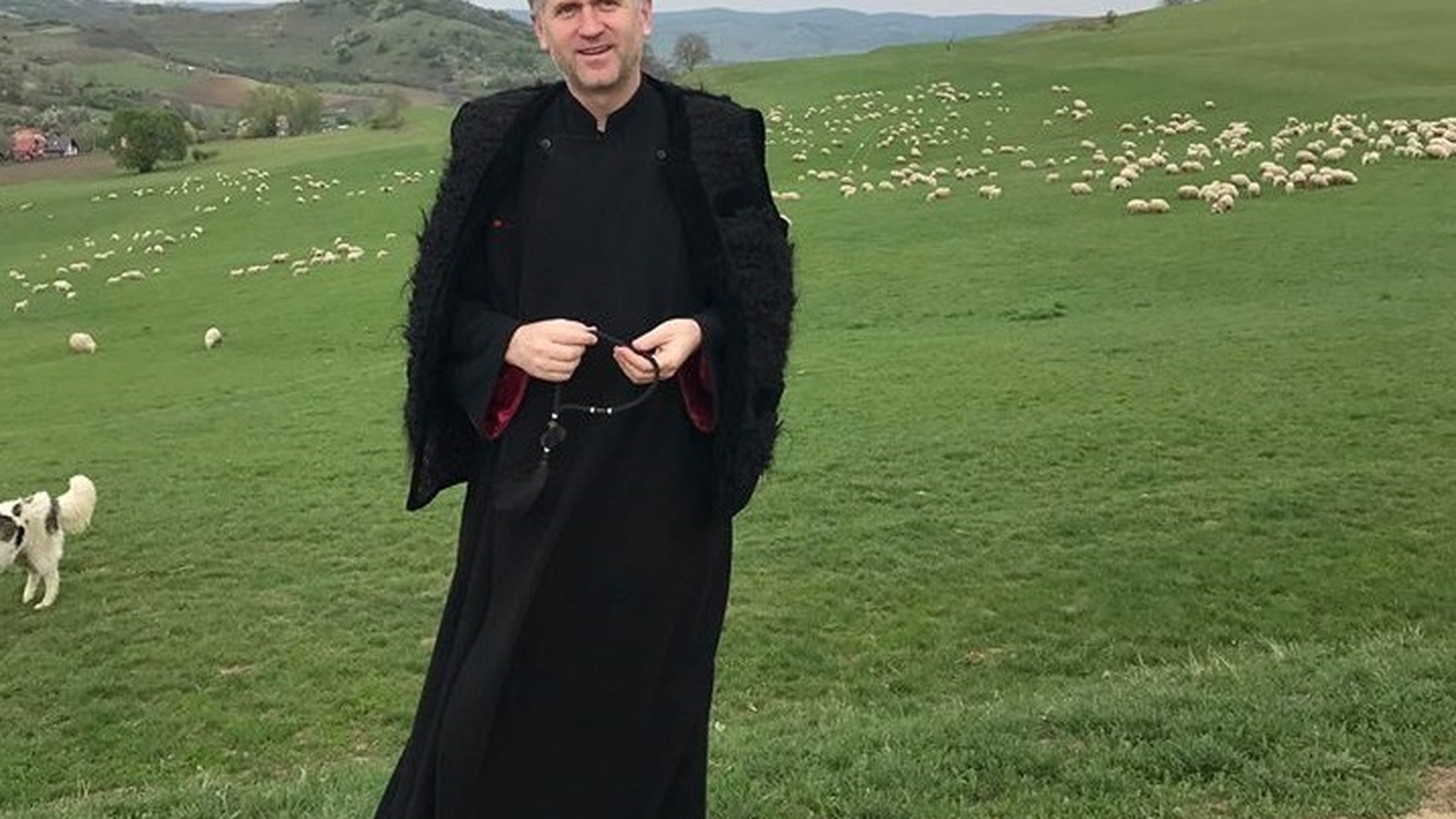 Cristian Pomohaci, aplaudat şi idolatrizat la un concert! "Dumnezeu să vă..."