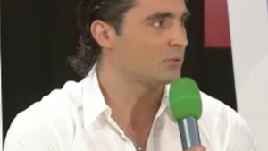 Pepe şi Raluca, separati de Revelion! In noaptea dintre ani, fiecare are planul lui si isi vor spune "La multi ani!" prin telefon!