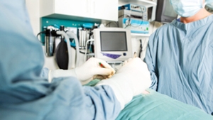 De necrezut! Femeia care a murit în urma unei liposucţii a fost operată de un dentist