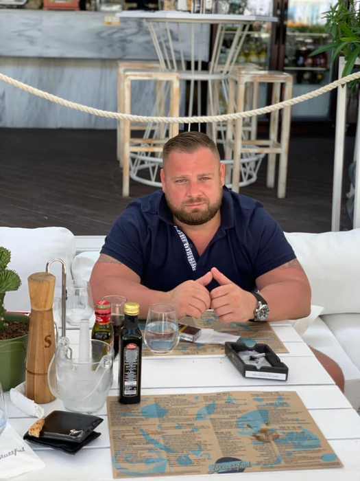 Adrian Tîmplaru, condamnat la 2 ani de închisoare cu executare. Cum încearcă “fratele” lui Alex Bodi să scape de sentință, deși e arestat în același dosar cu milionarul din Mediaș