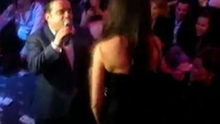 VIDEO Andra a cantat alaturi de Adrian Minune "E noapte si e tarziu" pentru sotul ei, Maruta. Uite un duet de exceptie de la nunta lui Pepe