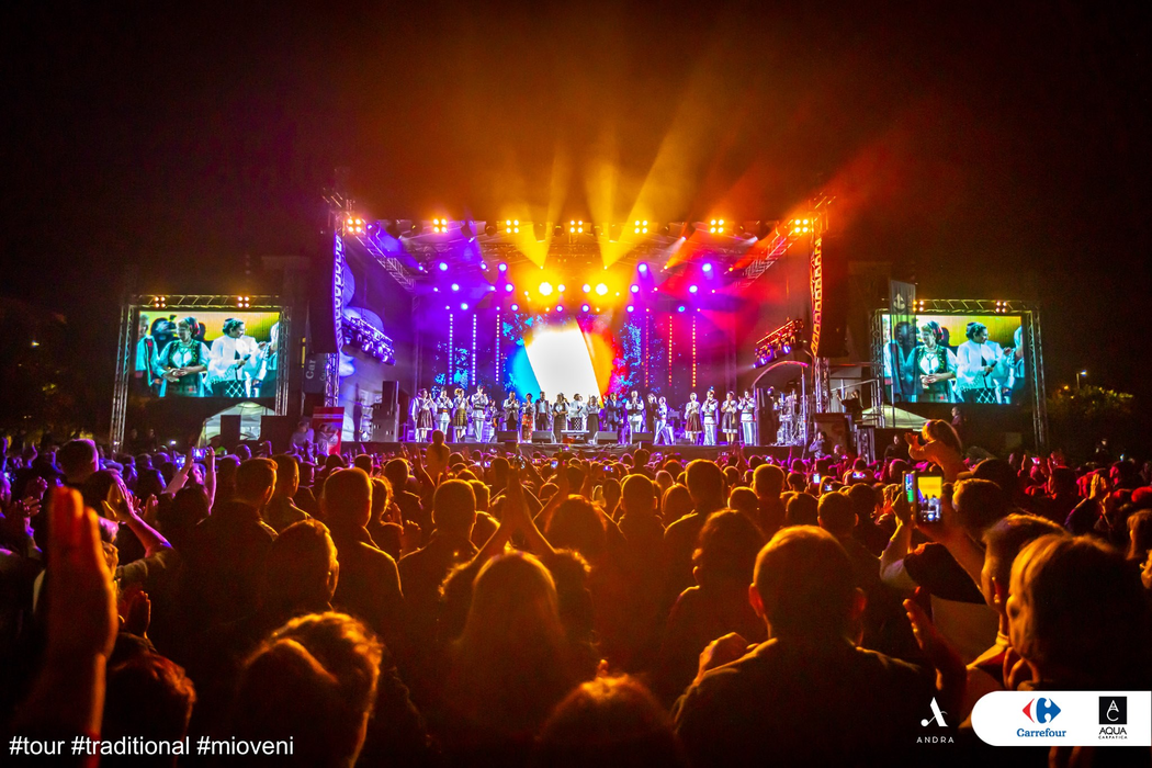 Imagini fabuloase de la concertul Andrei Măruță de la Mioveni! Ce au făcut cei din primul rând