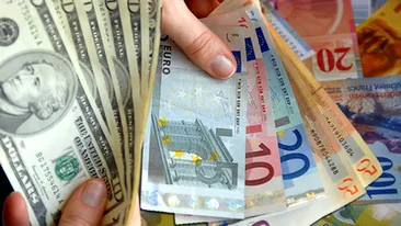 Cursul pentru francul elvetian atinge un nivel record, de 4,3287 lei; euro a trecut de 4,5 lei