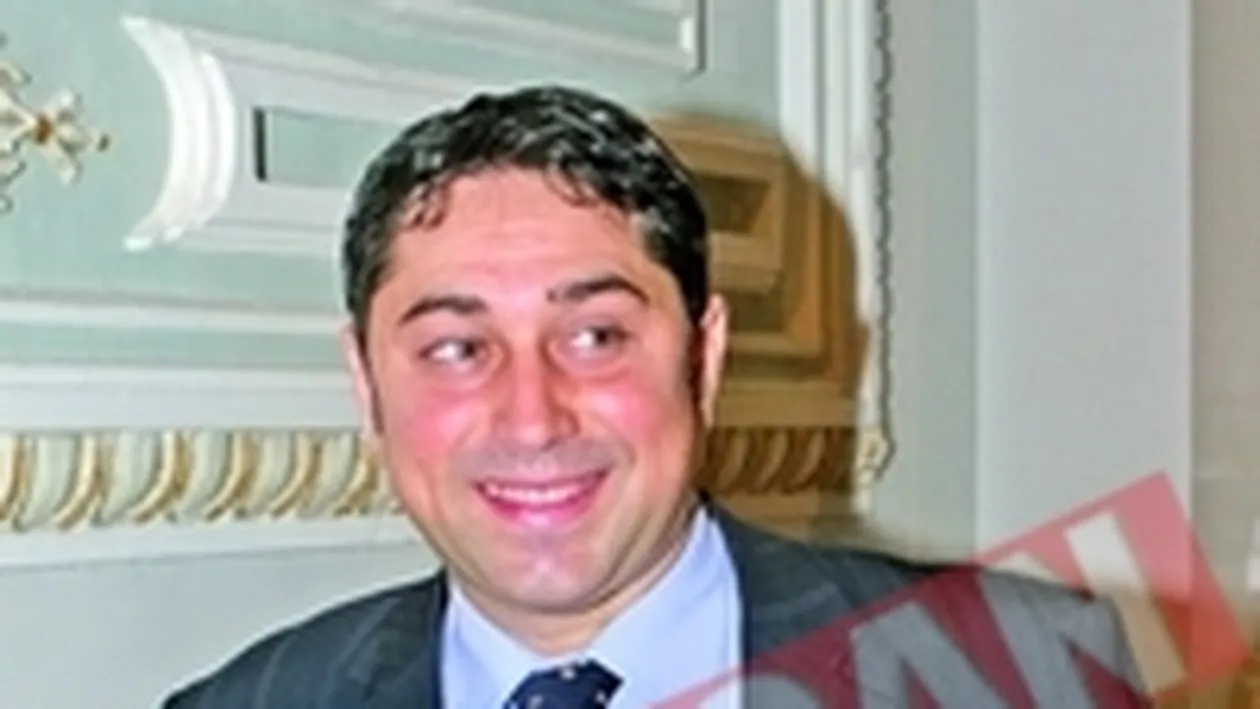 Ministrul David isi doreste o megastructura de ascultat telefoane