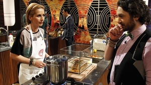 Mimi de la MasterChef a pregatit o friptura delicioasa de miel! Da-ti pe spate invitatii cu aceasta reteta