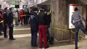 Noi detalii şocante despre crima de la metrou! Ce au văzut anchetatorii pe camerele de supraveghere