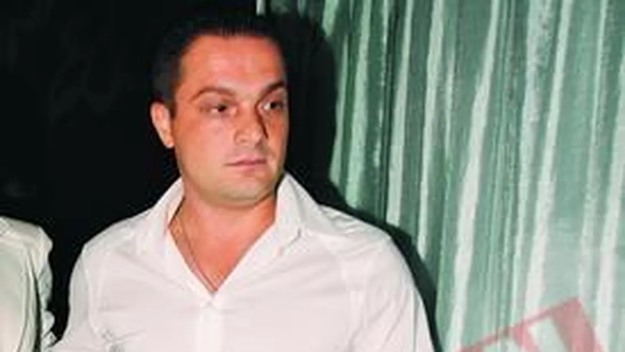 Pazita de sot la serviciu