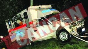 Ambulanta lovita de TIR